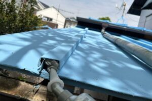 屋根の端部の止水処理