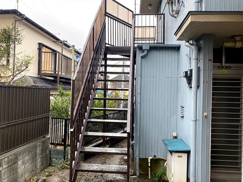 横浜市磯子区にて屋外鉄骨階段の手摺溶接・塗装工事施工後
